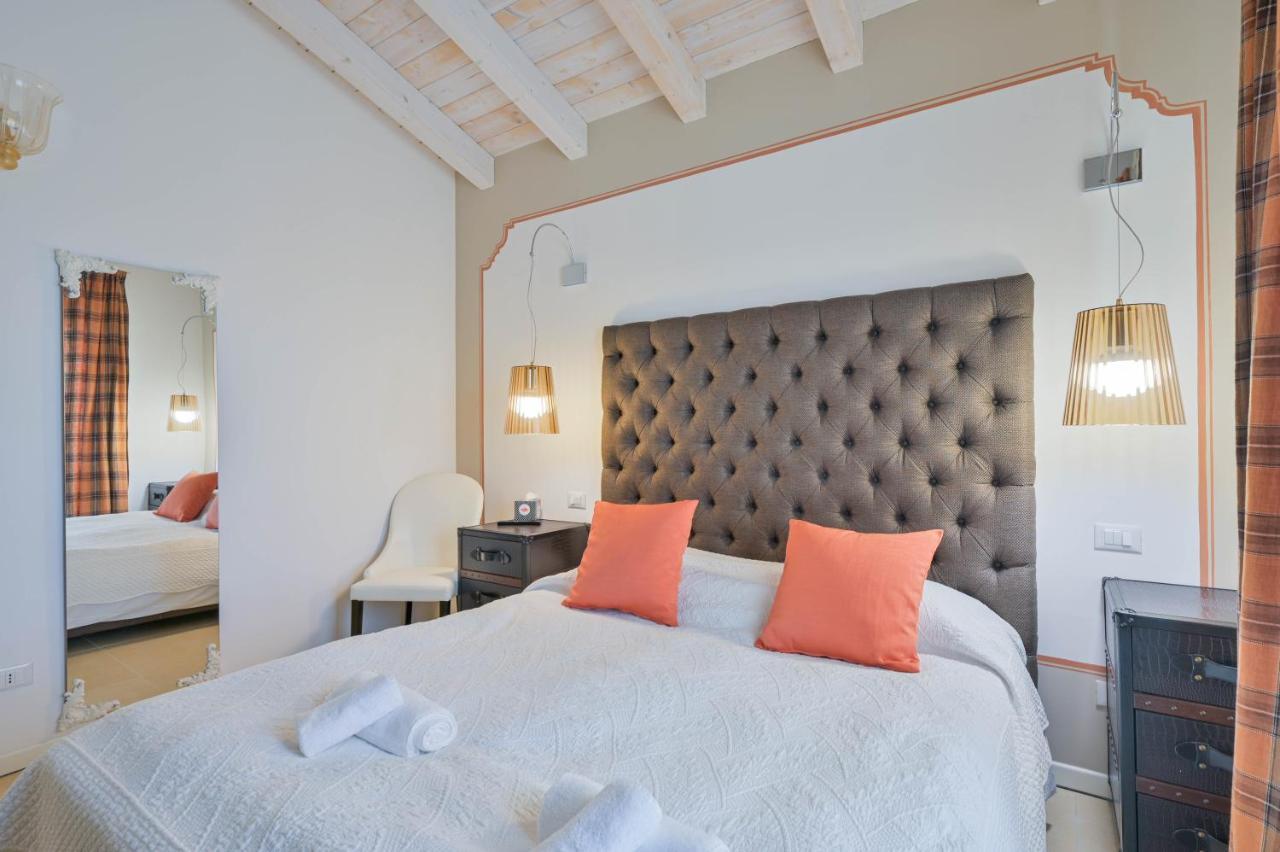 Villa Onofria Sirmione Buitenkant foto