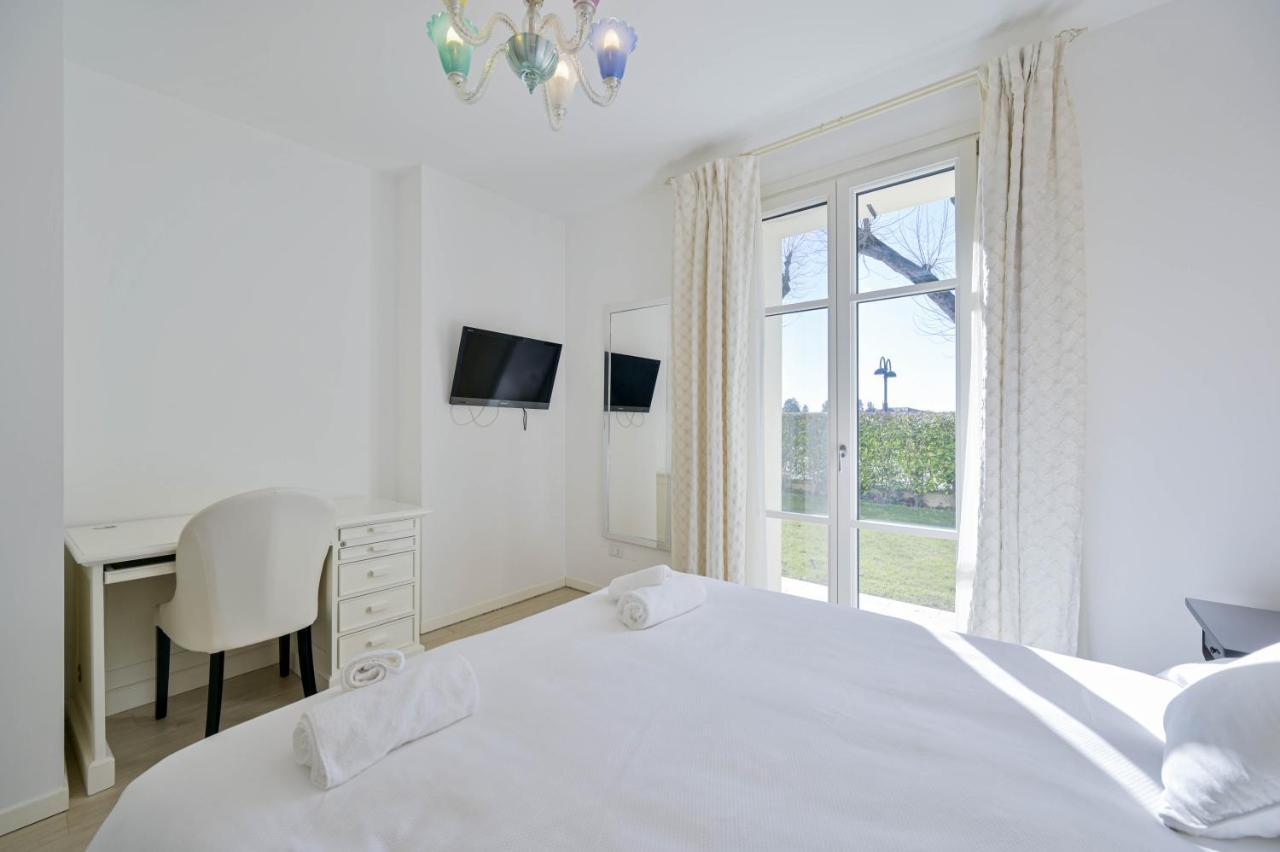 Villa Onofria Sirmione Buitenkant foto