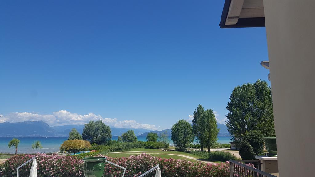 Villa Onofria Sirmione Buitenkant foto