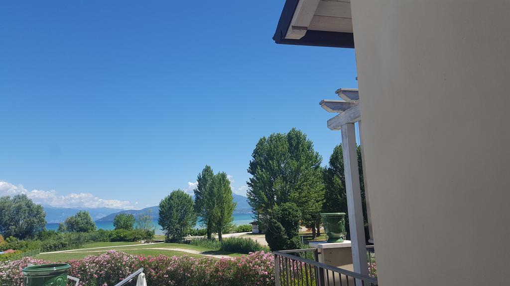 Villa Onofria Sirmione Buitenkant foto